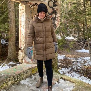 Meet your Posher, Crystal